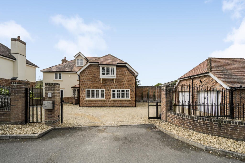 Property main image