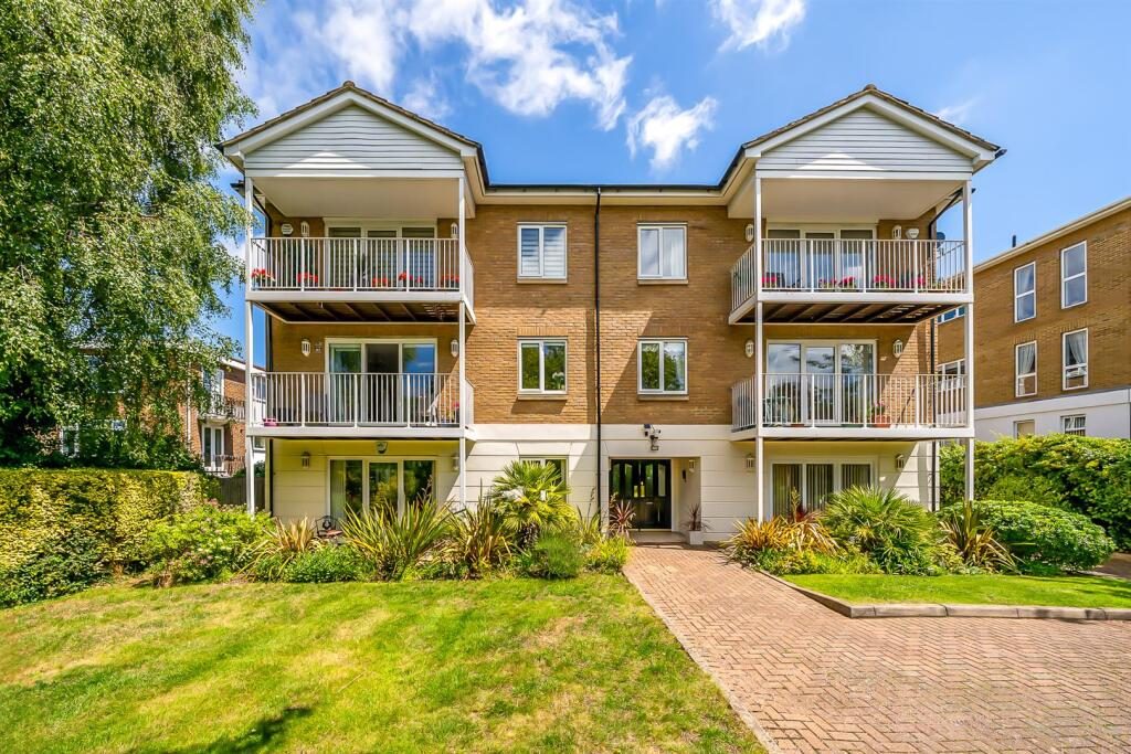 Property main image