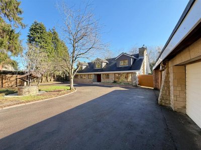 Property on The Glebe, G71 8AE