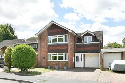 Property on Fairlight Cross, DA3 7JD