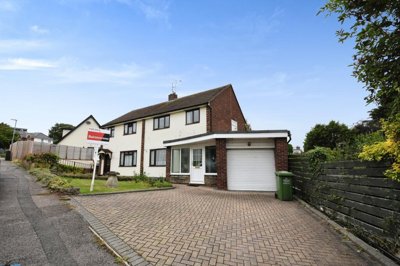Property on Chantry Way, CM11 2AP