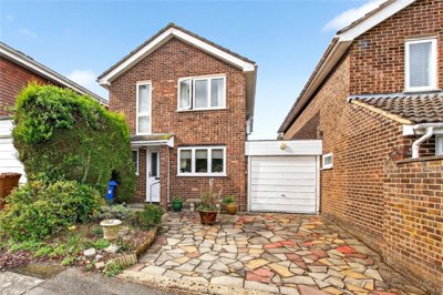 Property on Sylvanus, RG12 8XX