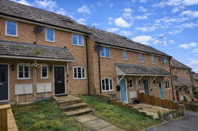 Property on Harrisons Walk, NN14 4GY