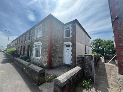 Property on Cemetery Road, CF31 1NA