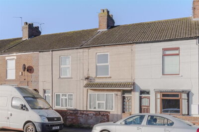 Property on Cemetery Road, DN16 1DY