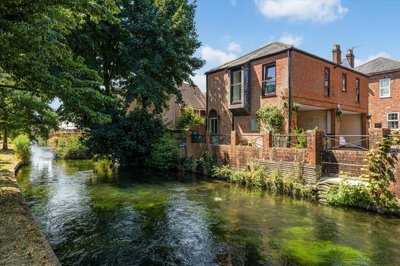 Property on Eastgate Street, SO23 8RE