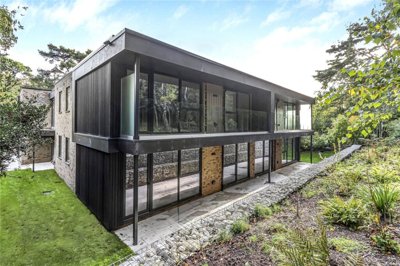 Property on BH13 6AN