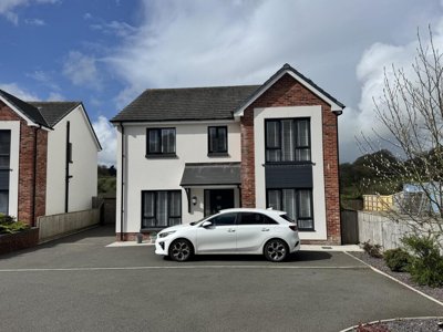 Property on Heol Caegwyn, SA14 7BB