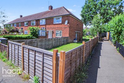 Property on Spring Close, WD6 5HD