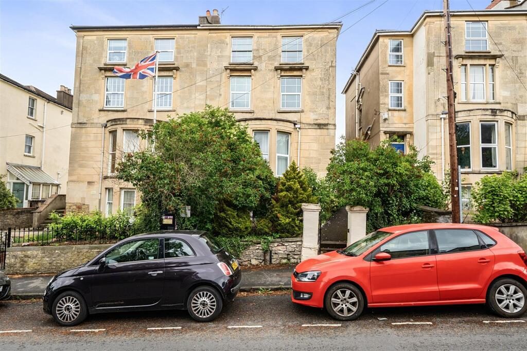 Property main image