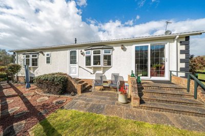 Property on The Birches, MK45 2FL