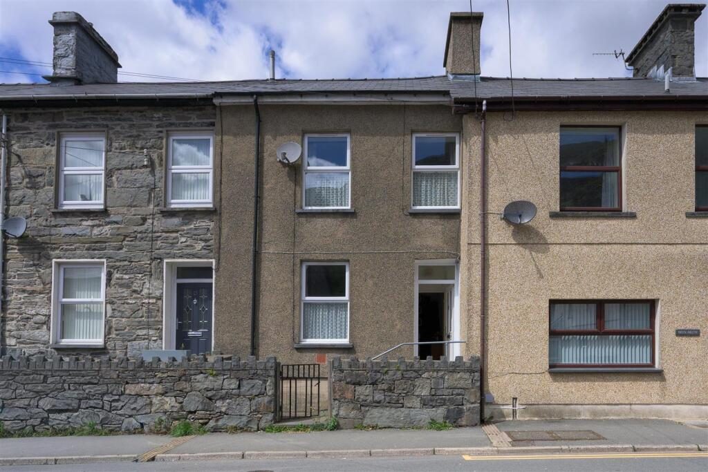 Terraced House