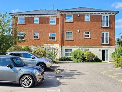 Property on Jago Court, RG14 7EZ