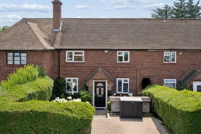 Property on Elizabeth Road, SL7 3JQ