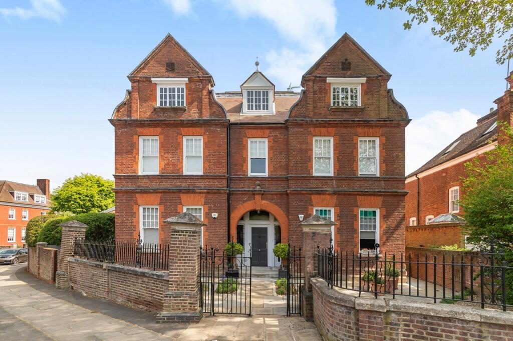 Property main image