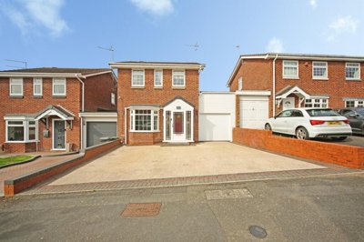 Property on Kingscote Close, B98 9LJ