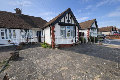 Property on Oakroyd Avenue, EN6 2EH