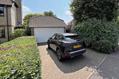 Property on Oak Drive, MK45 5EQ