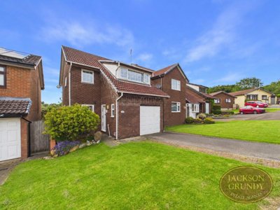 Property on Pembroke Way, NN11 4SR