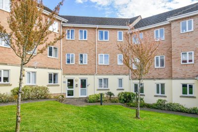 Property on Saxon Court, RG19 3TF