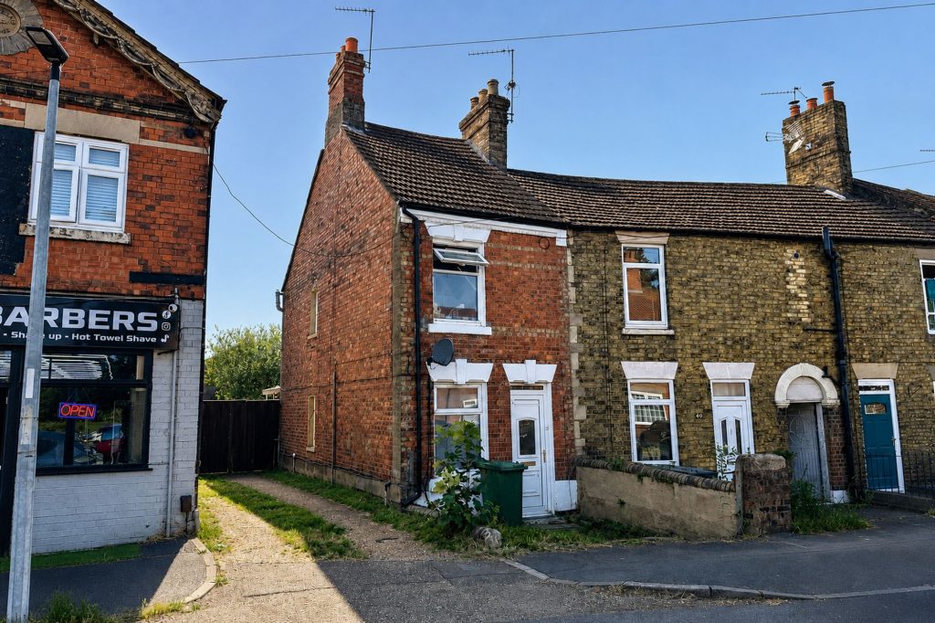 Property main image