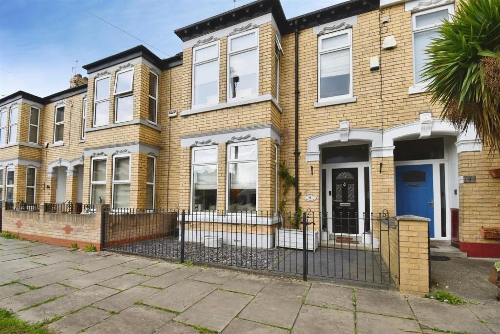 Terraced House