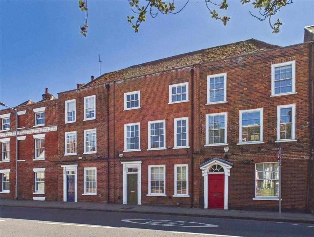 Terraced House