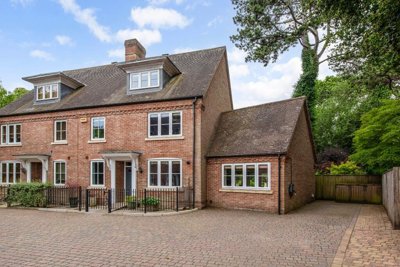 Property on Marnhull Rise, SO22 5FH