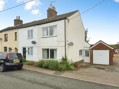 Property on Old Main Road, PE12 8LL