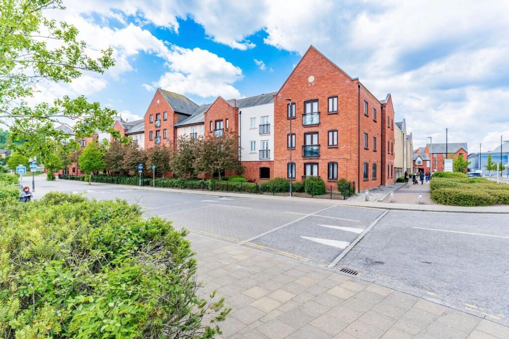 Property main image