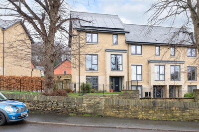 Property on Hastings Grange, S7 2HJ