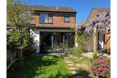 Property on Graymarsh Drive, SK12 1YW