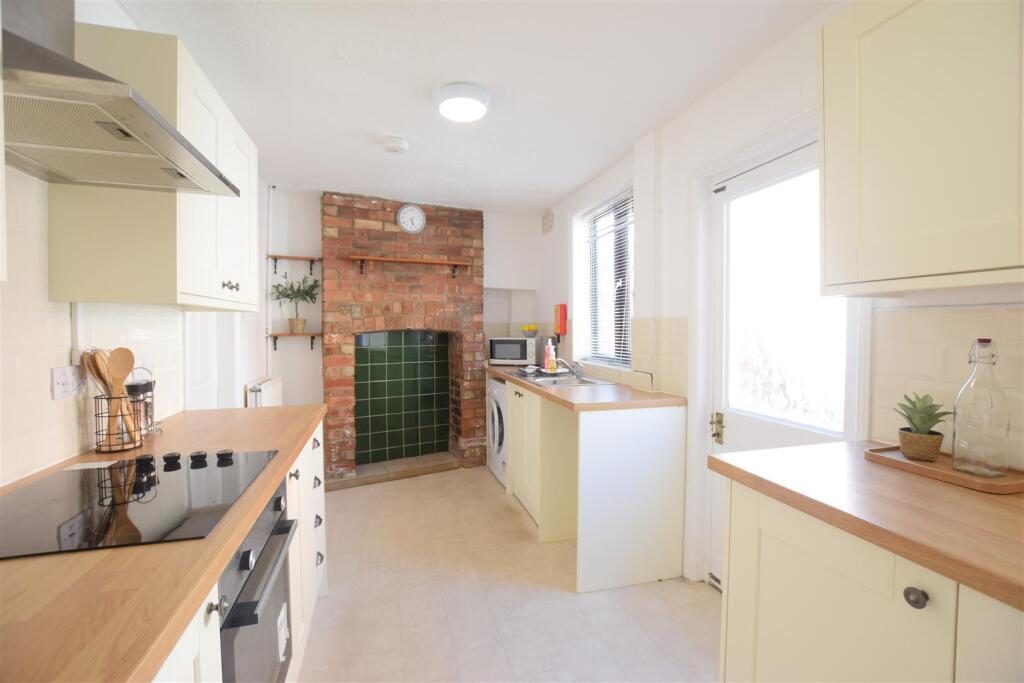 Terraced House