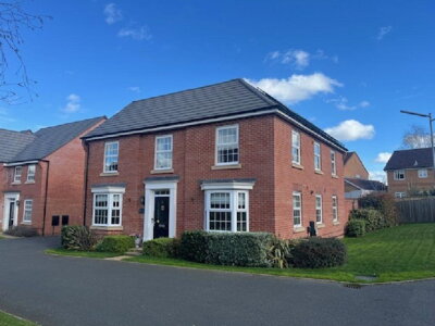 Property on Kingfisher Road, NN14 4GN