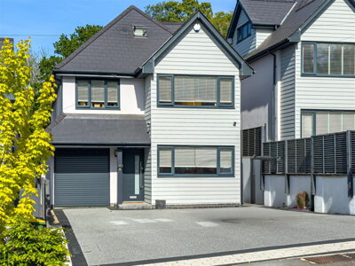 Property on London Hill, SS6 7HP