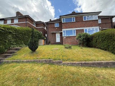 Property on Dunstable Road, LU6 2AN
