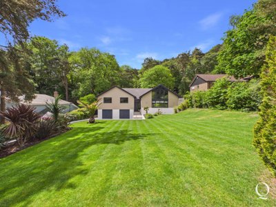 Property on BH18 8LN