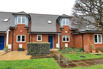 Property on North Greenlands, SO41 8BB