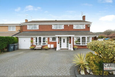 Property on Carisbrooke Avenue, NG4 2RD