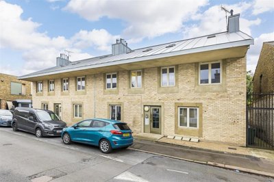 Property on Grosvenor Rise East, E17 9LB