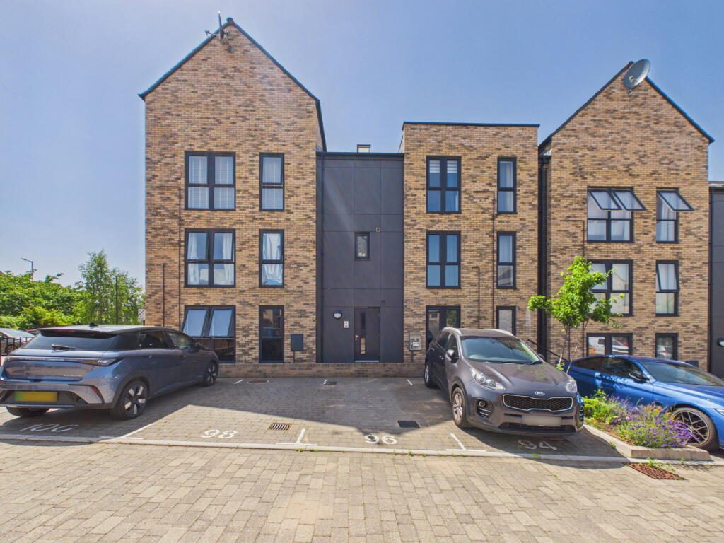 Property main image