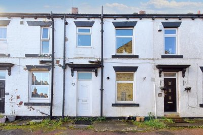 Property on Street Lane, LS27 7HY