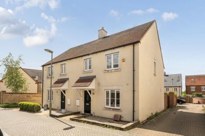 Property on Hereford Close, OX26 1AZ