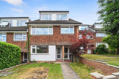 Property on Chapel Court, CM12 9LX