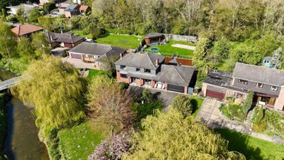 Property on Lindholme, DN21 3UR