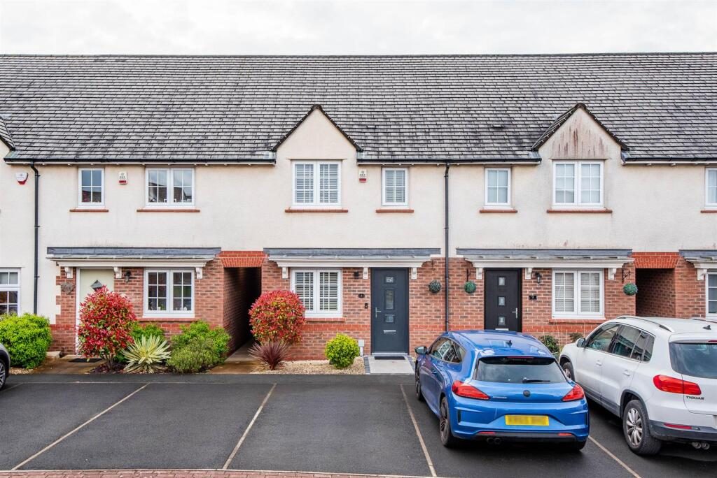 Terraced House