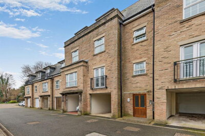 Property on The Chimes, ME14 4RE