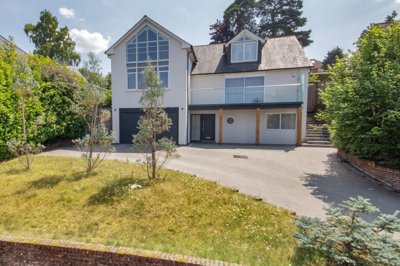 Property on St James Road, TN13 3NG