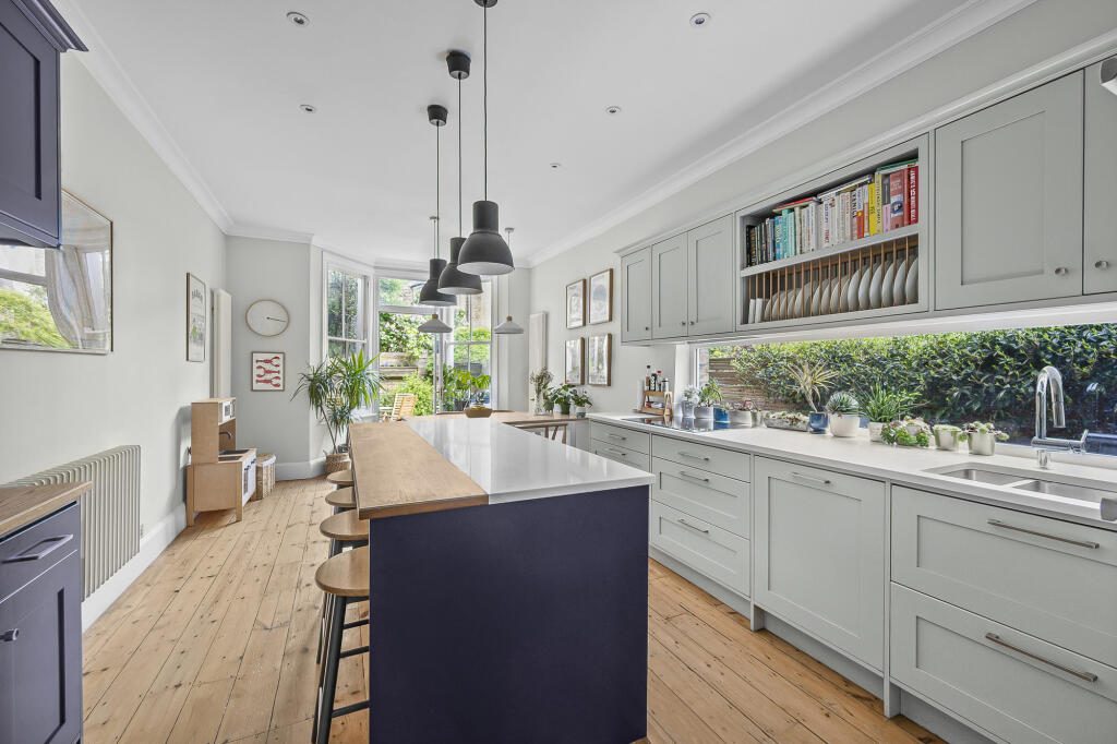 Terraced House
