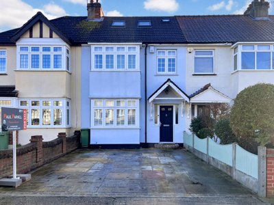 Property on Northumberland Avenue, RM11 2HR